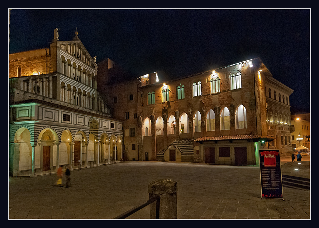 Piazza del Duomo, Pistoia