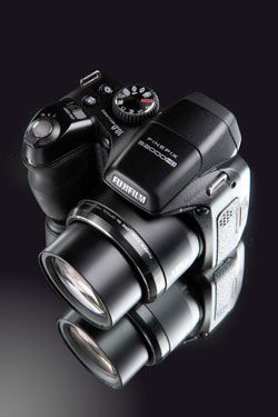 Fujifilm FinePix S2000HD